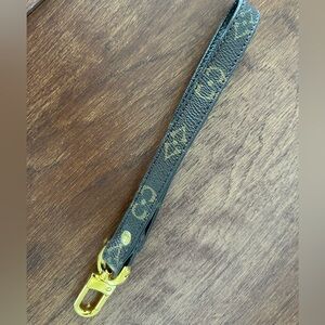 Authentic Louis Vuitton vintage monogram wristlet strap with unbranded hardware